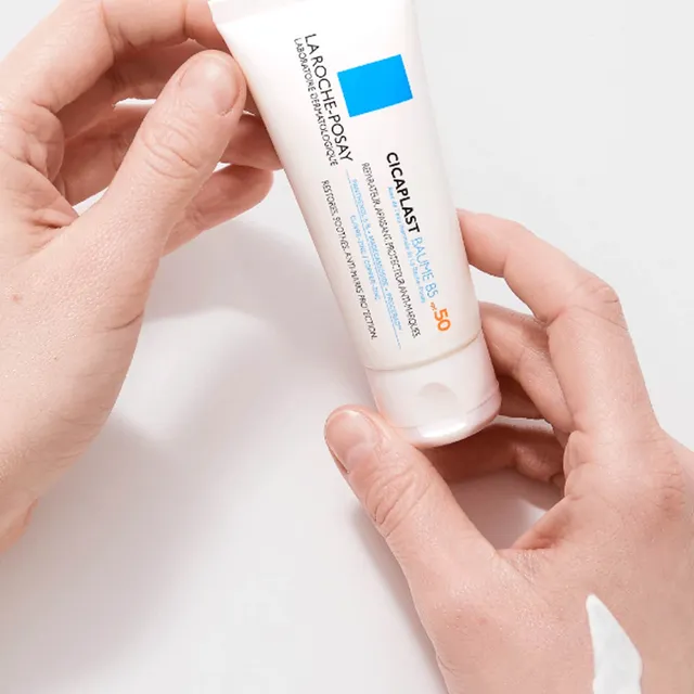 ترمیم کننده سیکاپلاست لاروش پوزای با SPF50 LA Roche-posay cicaplast Baume B5-50 حجم 100 میل - تصویر 4
