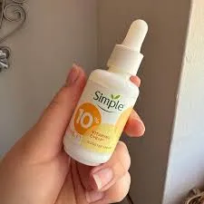 سرم روشن کننده ویتامین سی سیمپل Simple حجم 30 میل - تصویر 3